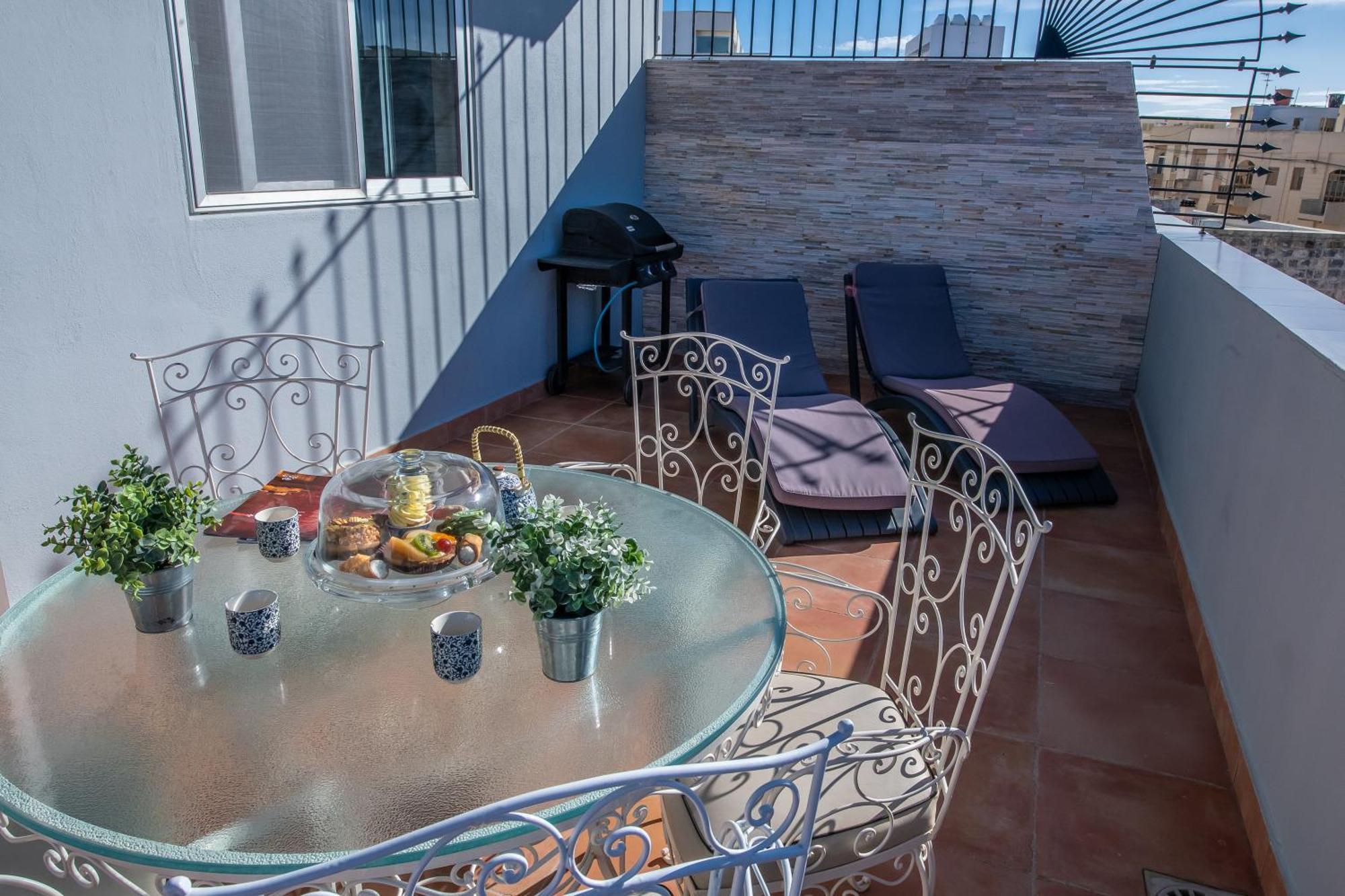 דירות מליאהה Francis Flats Modern Penthouse מראה חיצוני תמונה